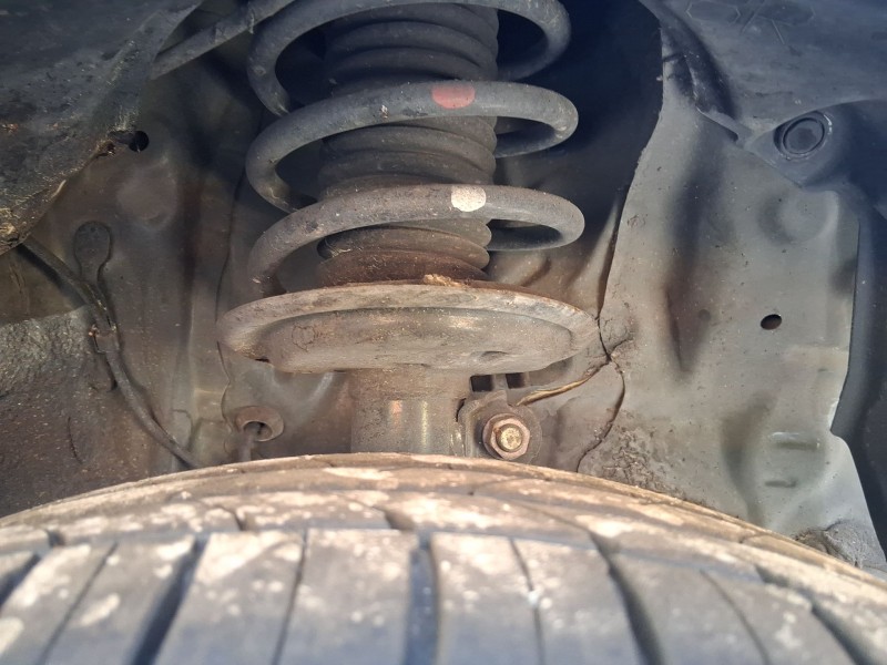 Recambio de amortiguador delantero derecho para toyota yaris (_p13_) 1.5 hybrid (nhp130_) referencia OEM IAM 485100DA21  