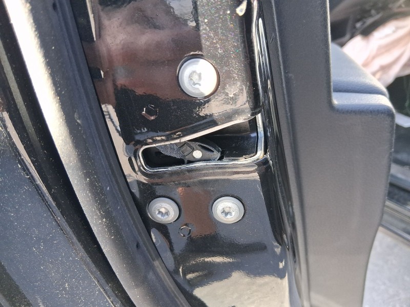 Recambio de cerradura puerta delantera izquierda para toyota yaris (_p13_) 1.5 hybrid (nhp130_) referencia OEM IAM 690400D520  
