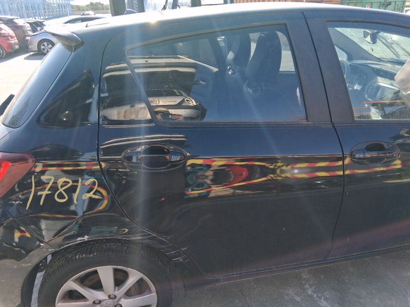 Recambio de puerta trasera derecha para toyota yaris (_p13_) 1.5 hybrid (nhp130_) referencia OEM IAM 670030D190 ROZADA 