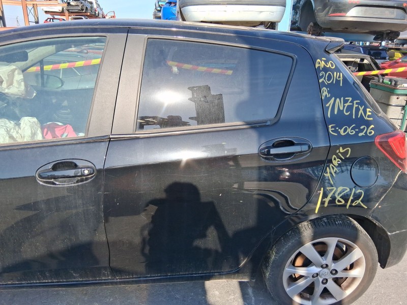 Recambio de puerta trasera izquierda para toyota yaris (_p13_) 1.5 hybrid (nhp130_) referencia OEM IAM 670040D210  