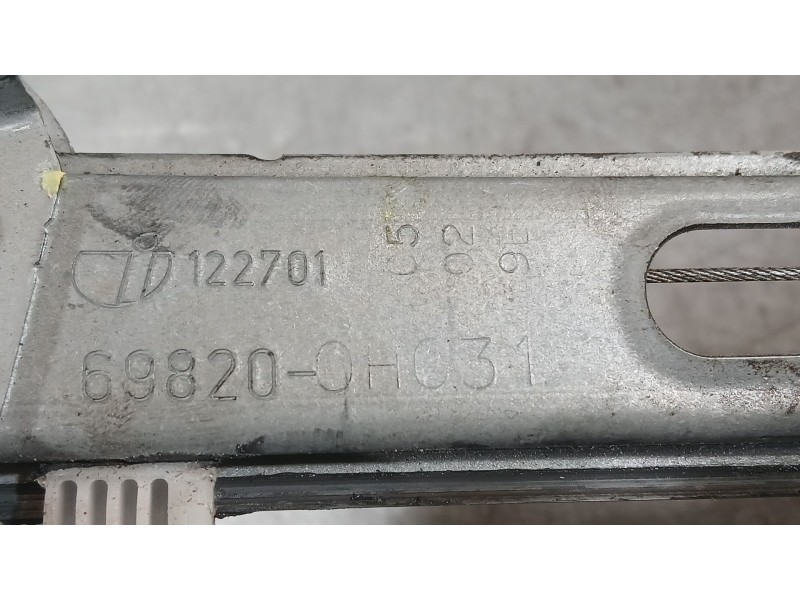 Recambio de elevalunas delantero izquierdo para toyota aygo (_b4_) 1.0 vvti (kgb40) referencia OEM IAM 698200H031  