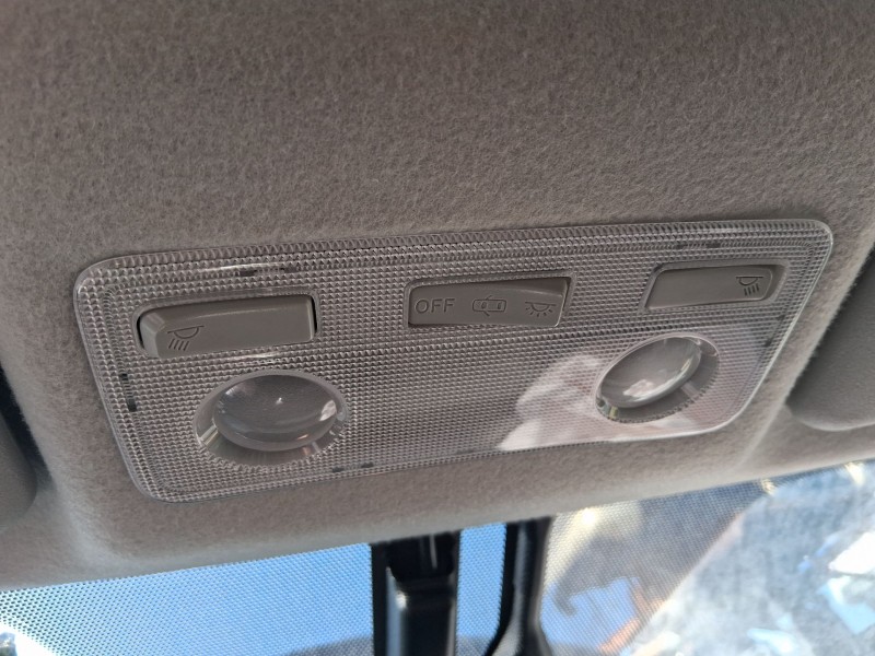 Recambio de luz interior para toyota yaris (_p13_) 1.5 hybrid (nhp130_) referencia OEM IAM 812600D070B0  