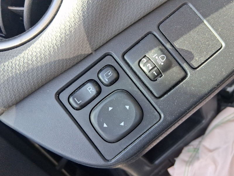 Recambio de mando retrovisor para toyota yaris (_p13_) 1.5 hybrid (nhp130_) referencia OEM IAM 848700F010  