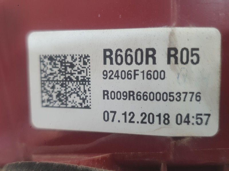 Recambio de piloto trasero derecho interior para kia sportage iv (ql, qle) 1.6 gdi referencia OEM IAM 92406D9010  