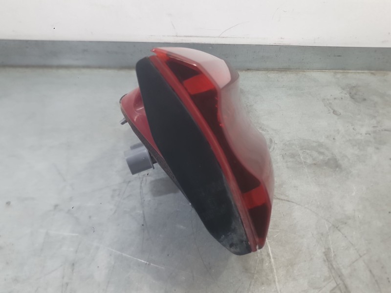 Recambio de piloto trasero izquierdo interior para kia sportage iv (ql, qle) 1.6 gdi referencia OEM IAM 92405D9010  