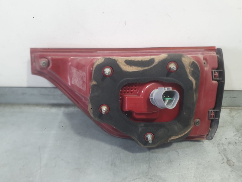 Recambio de piloto trasero izquierdo interior para kia sportage iv (ql, qle) 1.6 gdi referencia OEM IAM 92405D9010  