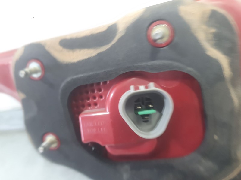 Recambio de piloto trasero izquierdo interior para kia sportage iv (ql, qle) 1.6 gdi referencia OEM IAM 92405D9010  