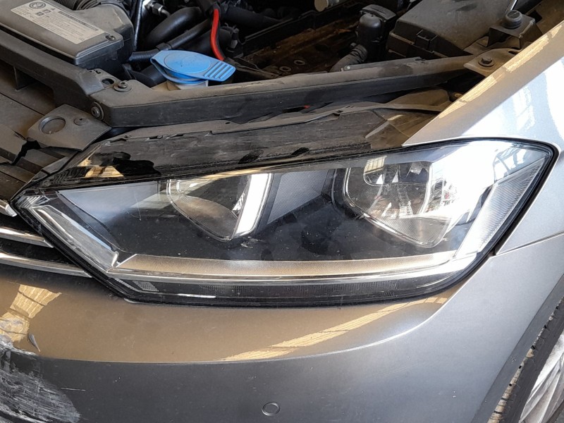 Recambio de faro izquierdo para volkswagen golf sportsvan vii (am1, an1) 1.4 tsi referencia OEM IAM 517941005C TOCADO 