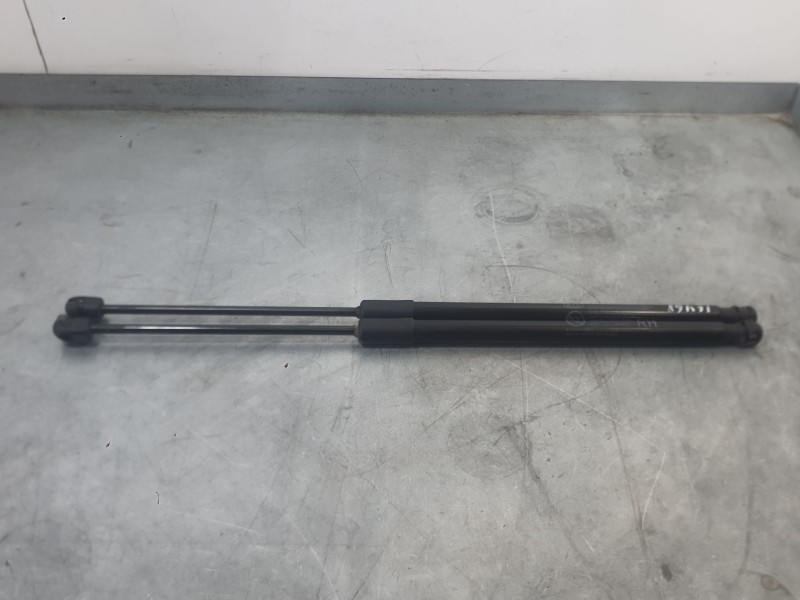 Recambio de amortiguadores maletero / porton para kia sportage iv (ql, qle) 1.6 gdi referencia OEM IAM 81770F1000  