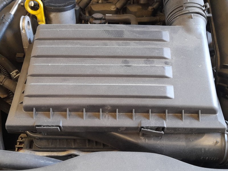 Recambio de carcasa filtro aire para volkswagen golf sportsvan vii (am1, an1) 1.4 tsi referencia OEM IAM 04E129611G  