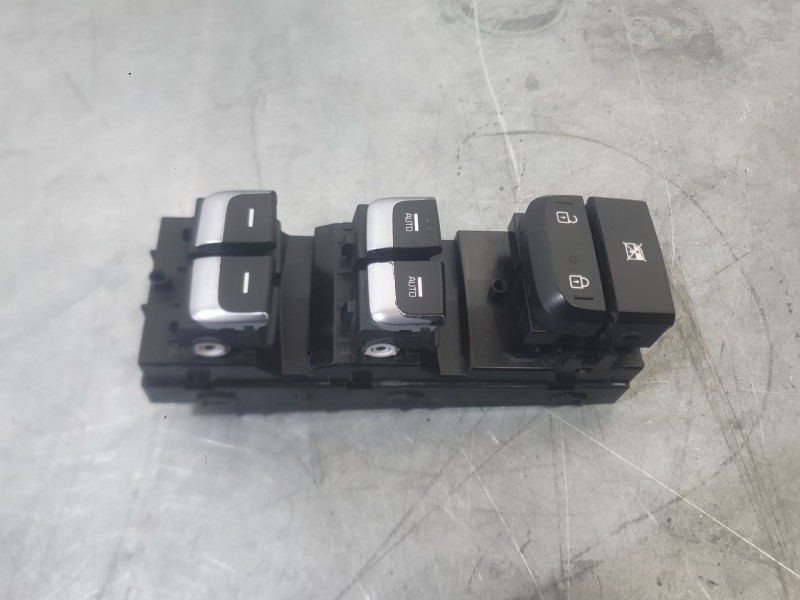 Recambio de mando elevalunas delantero izquierdo para kia sportage iv (ql, qle) 1.6 gdi referencia OEM IAM 93571F1000 C/ MANDO R