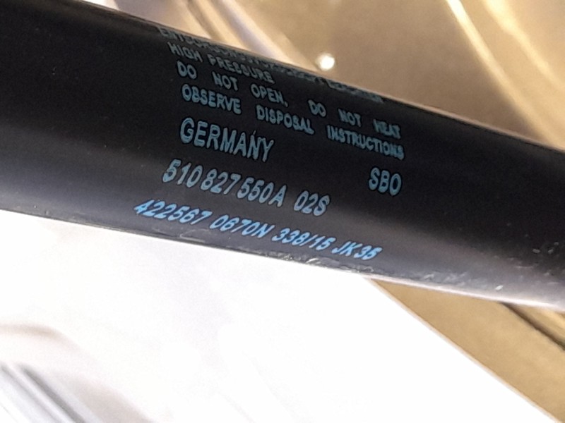 Recambio de amortiguadores maletero / porton para volkswagen golf sportsvan vii (am1, an1) 1.4 tsi referencia OEM IAM 510827550B