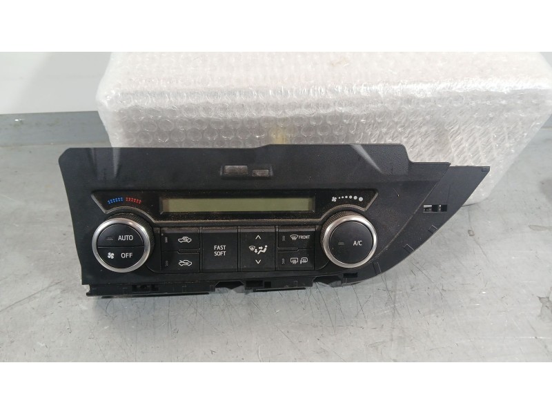 Recambio de mando climatizador para toyota auris (_e18_) 1.4 d-4d (nde180_) referencia OEM IAM 5590002380  3986G32A