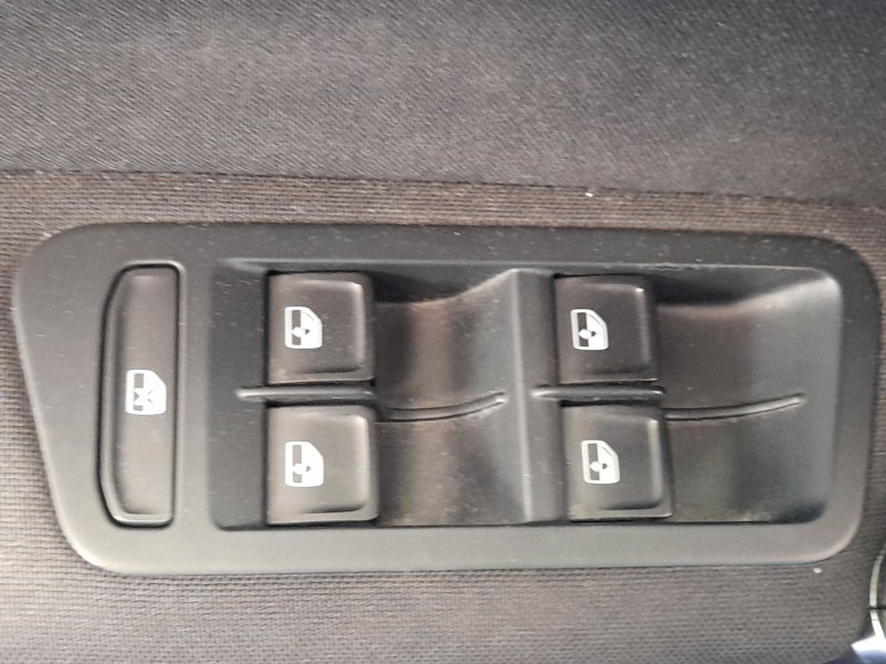 Recambio de mando elevalunas delantero izquierdo para volkswagen golf sportsvan vii (am1, an1) 1.4 tsi referencia OEM IAM 5G0959