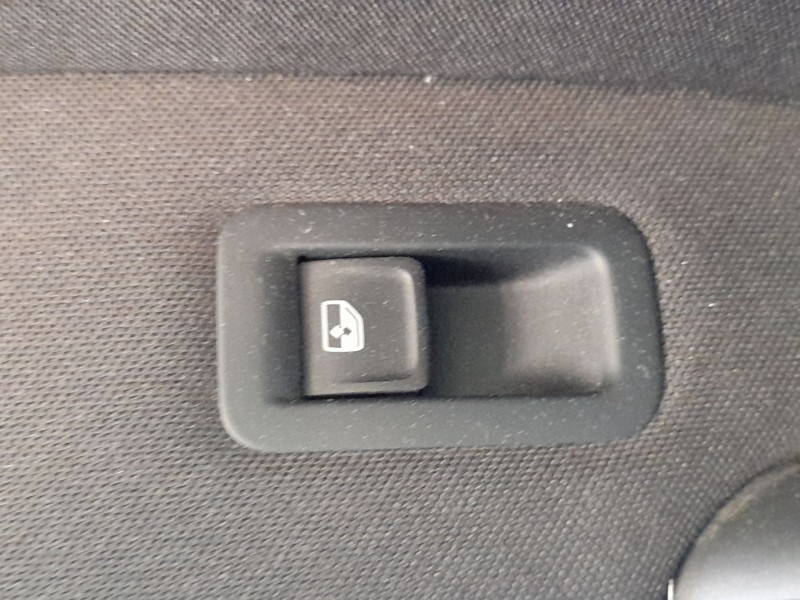 Recambio de mando elevalunas trasero izquierdo para volkswagen golf sportsvan vii (am1, an1) 1.4 tsi referencia OEM IAM 5G095985