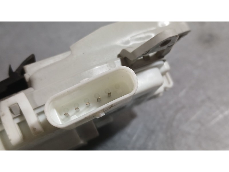 Recambio de cerradura puerta trasera izquierda para audi q3 (8ub, 8ug) 2.0 tdi quattro referencia OEM IAM 8K0839015G  
