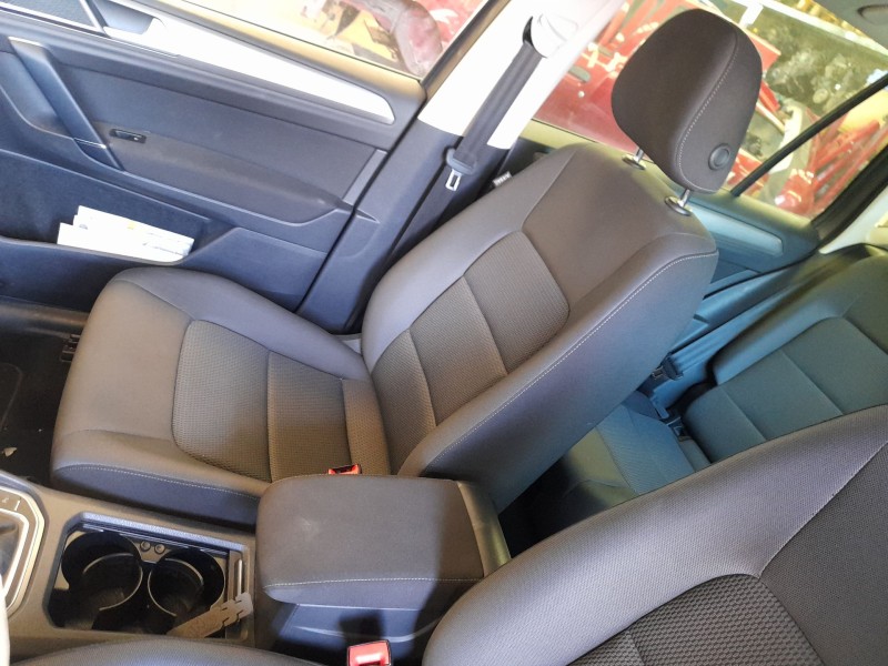 Recambio de asiento delantero derecho para volkswagen golf sportsvan vii (am1, an1) 1.4 tsi referencia OEM IAM  C/AIRBAG 