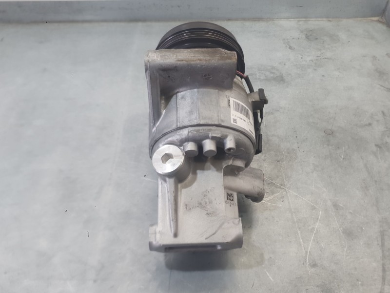 Recambio de compresor aire acondicionado para dacia sandero ii (b8_) 1.0 sce 75 (b8jc, b8jd) referencia OEM IAM 926000287R  