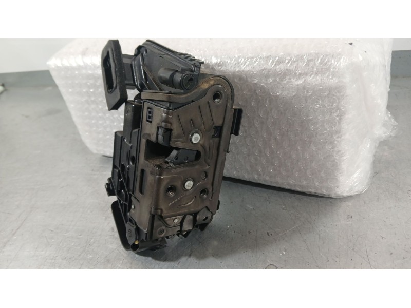 Recambio de cerradura puerta delantera derecha para volkswagen polo vi (aw1, bz1, ae1) 1.0 referencia OEM IAM 5TB837016E  