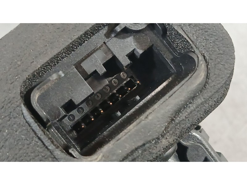 Recambio de cerradura puerta delantera derecha para volkswagen polo vi (aw1, bz1, ae1) 1.0 referencia OEM IAM 5TB837016E  