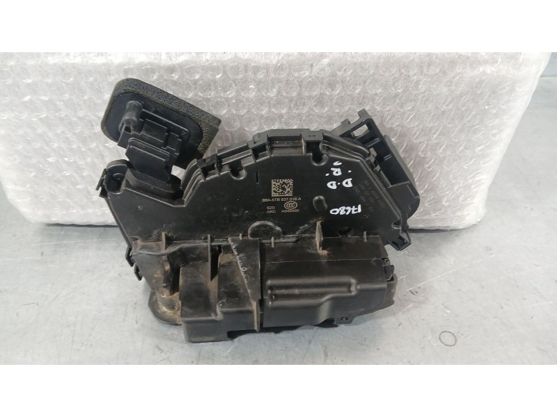 Recambio de cerradura puerta delantera derecha para volkswagen polo vi (aw1, bz1, ae1) 1.0 referencia OEM IAM 5TB837016E  