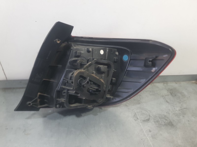 Recambio de piloto trasero izquierdo para dacia sandero ii (b8_) 1.0 sce 75 (b8jc, b8jd) referencia OEM IAM 265554085R  