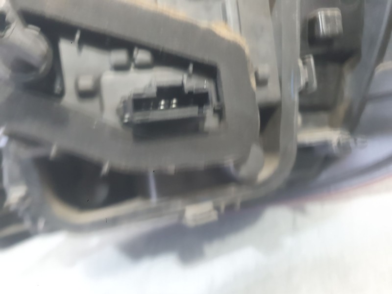 Recambio de piloto trasero izquierdo para dacia sandero ii (b8_) 1.0 sce 75 (b8jc, b8jd) referencia OEM IAM 265554085R  