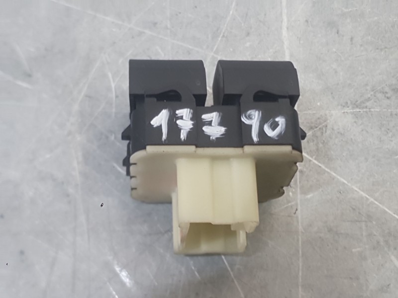 Recambio de mando elevalunas delantero izquierdo para dacia sandero ii (b8_) 1.0 sce 75 (b8jc, b8jd) referencia OEM IAM 25411258