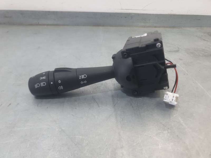 Recambio de mando luces para dacia sandero ii (b8_) 1.0 sce 75 (b8jc, b8jd) referencia OEM IAM 255401303R  8201168008
