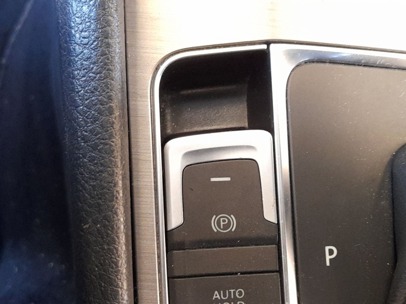 Recambio de palanca freno de mano para volkswagen golf sportsvan vii (am1, an1) 1.4 tsi referencia OEM IAM   