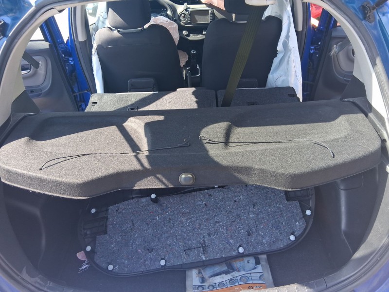 Recambio de bandeja trasera para toyota yaris (_p13_) 1.5 (nsp131_) referencia OEM IAM 64330K0020C0  