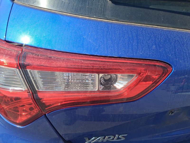 Recambio de piloto trasero izquierdo interior para toyota yaris (_p13_) 1.5 (nsp131_) referencia OEM IAM   