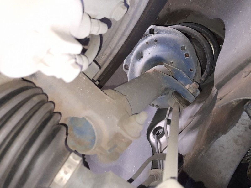 Recambio de amortiguador delantero derecho para volkswagen golf sportsvan vii (am1, an1) 1.4 tsi referencia OEM IAM 5Q0413023HM 