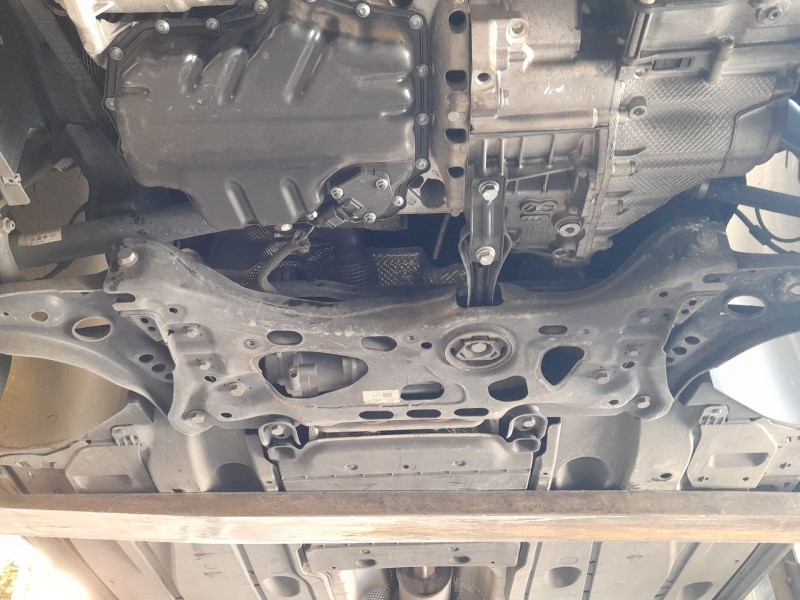 Recambio de puente delantero para volkswagen golf sportsvan vii (am1, an1) 1.4 tsi referencia OEM IAM 5WA199315F 5Q0199315Q 