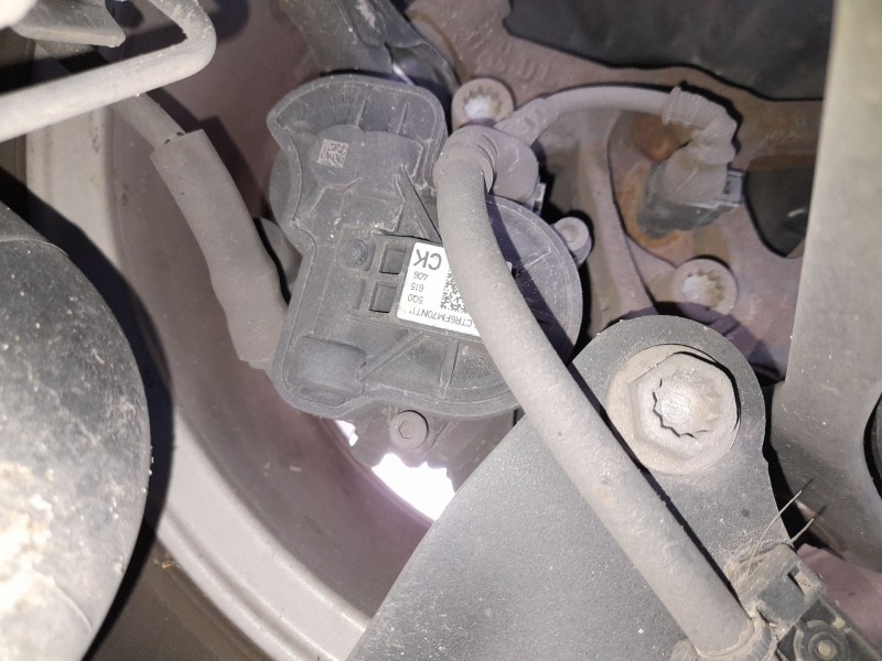 Recambio de pinza freno trasera derecha para volkswagen golf sportsvan vii (am1, an1) 1.4 tsi referencia OEM IAM 8V0615424D  