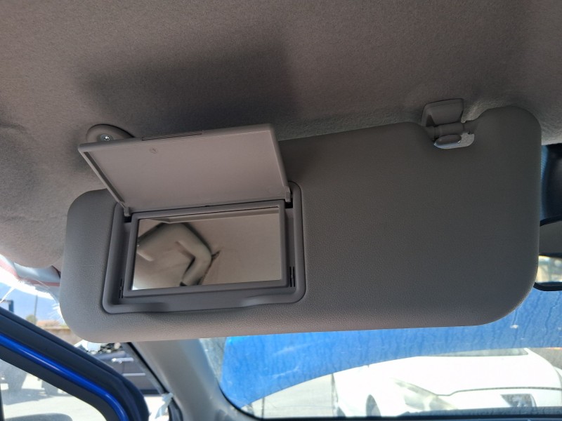 Recambio de parasol izquierdo para toyota yaris (_p13_) 1.5 (nsp131_) referencia OEM IAM 743200D600B0  