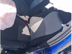 ASIENTO DELANTERO IZQUIERDO 
