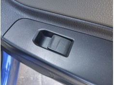 MANDO ELEVALUNAS TRASERO DERECHO 848100D030 