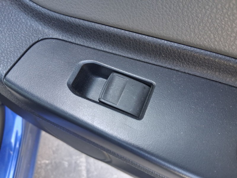 Recambio de mando elevalunas trasero derecho para toyota yaris (_p13_) 1.5 (nsp131_) referencia OEM IAM 848100D030  