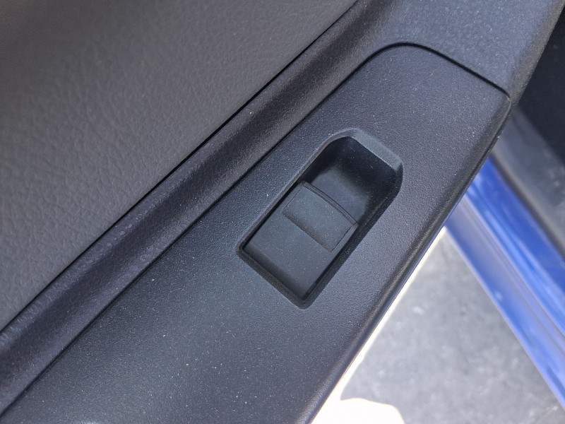Recambio de mando elevalunas trasero izquierdo para toyota yaris (_p13_) 1.5 (nsp131_) referencia OEM IAM 848100D030  