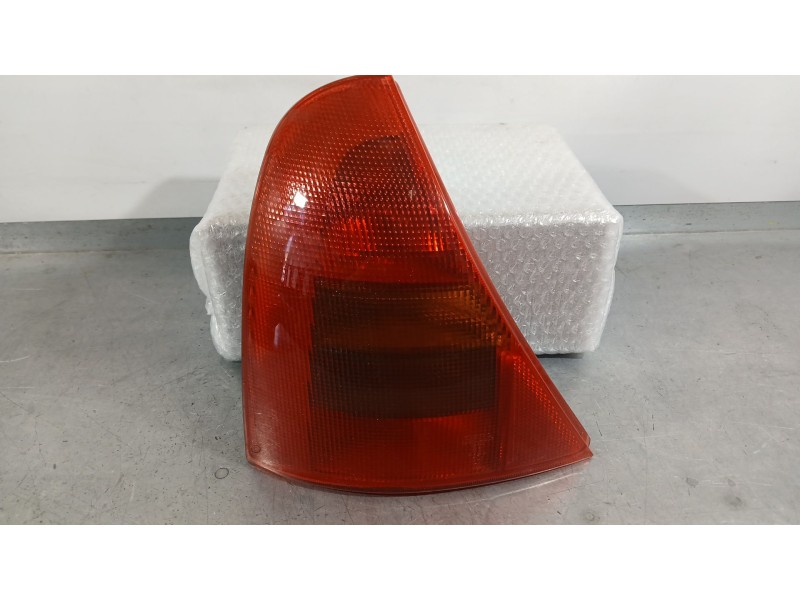 Recambio de piloto trasero izquierdo para renault clio ii (bb_, cb_) 1.2 (bb0a, bb0f, bb10, bb1k, bb28, bb2d, bb2h, cb0a,... ref