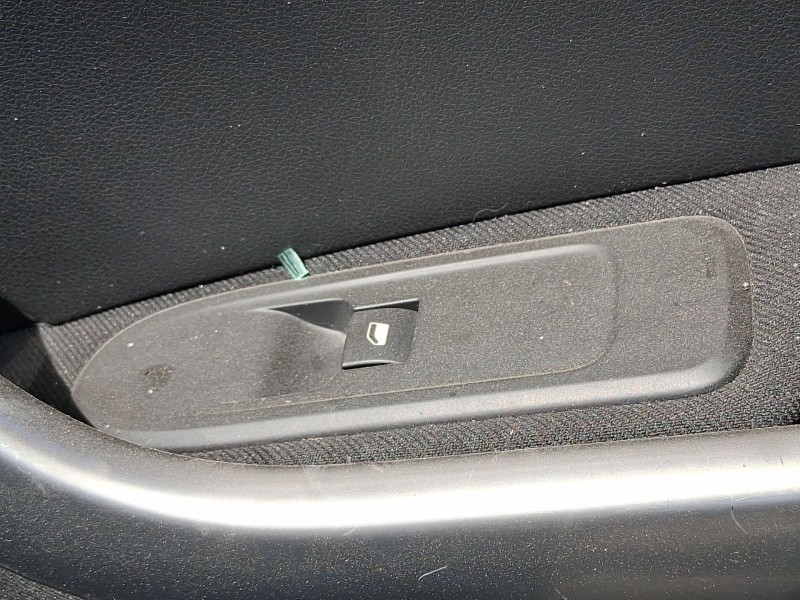 Recambio de mando elevalunas delantero derecho para peugeot 308 i (4a_, 4c_) 1.6 hdi referencia OEM IAM 649029  