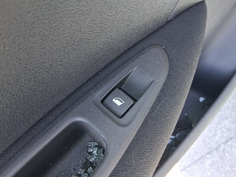 Recambio de mando elevalunas trasero izquierdo para peugeot 308 i (4a_, 4c_) 1.6 hdi referencia OEM IAM 649031  