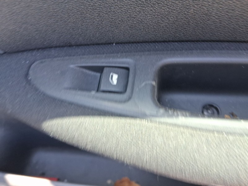 Recambio de mando elevalunas trasero derecho para peugeot 308 i (4a_, 4c_) 1.6 hdi referencia OEM IAM 649030  