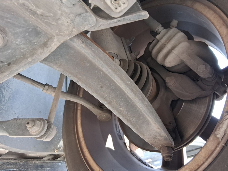 Recambio de brazo suspension inferior delantero izquierdo para peugeot 308 i (4a_, 4c_) 1.6 hdi referencia OEM IAM 1643188780  