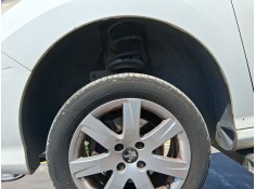 Recambio de plastico pase rueda del. izq. para peugeot 308 i (4a_, 4c_) 1.6 hdi referencia OEM IAM 7136FZ  