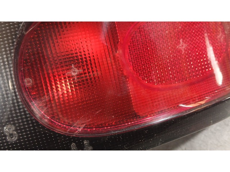 Recambio de piloto trasero derecho para renault megane i (ba0/1_) 1.4 e (ba0e, ba0v) referencia OEM IAM 7701040646 ROZADO 