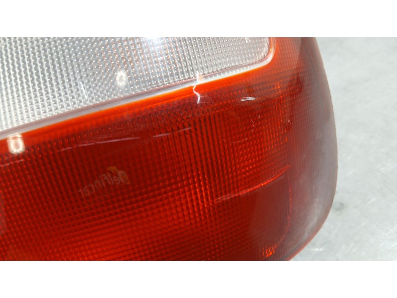 Recambio de piloto trasero derecho exterior para hyundai h-1 / starex autobús (a1) 2.5 d referencia OEM IAM 924024A010  