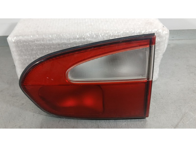 Recambio de piloto trasero derecho interior para hyundai h-1 / starex autobús (a1) 2.5 d referencia OEM IAM 924064A021  