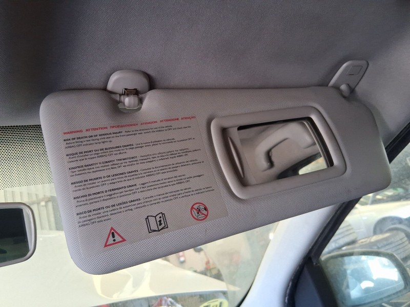 Recambio de parasol derecho para renault megane iii hatchback (bz0/1_, b3_) 1.5 dci referencia OEM IAM 964003478R  